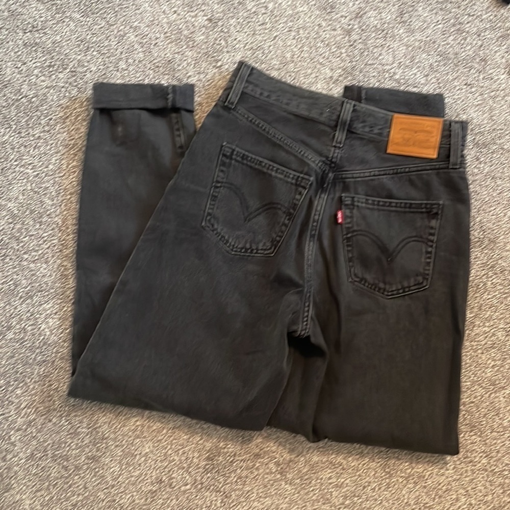 Levi's High Loose Taper Jeans - Picture 9 of 9